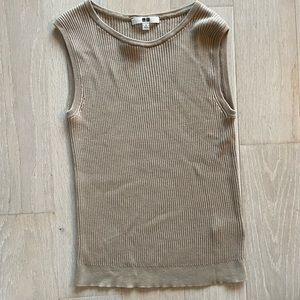 Uniqlo knit vest/tank size S